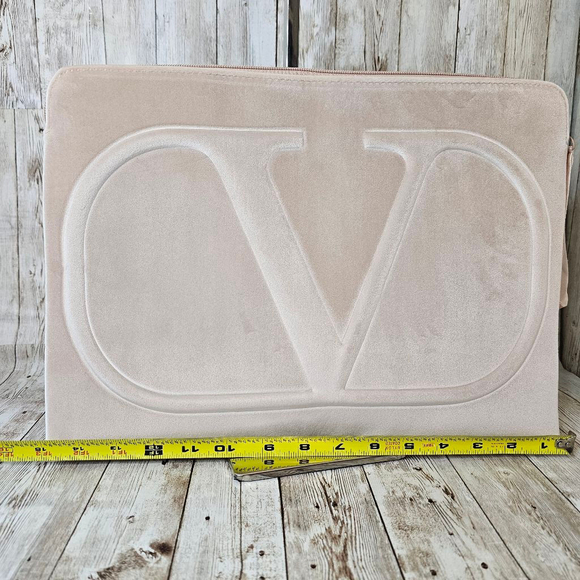 NEW Valentino Laptop Pouch/case - Picture 10 of 11